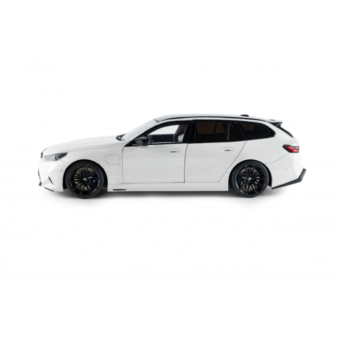 Solido S1814802 1/18 BMW M5 TOURING – Alpine White Solid – 2025