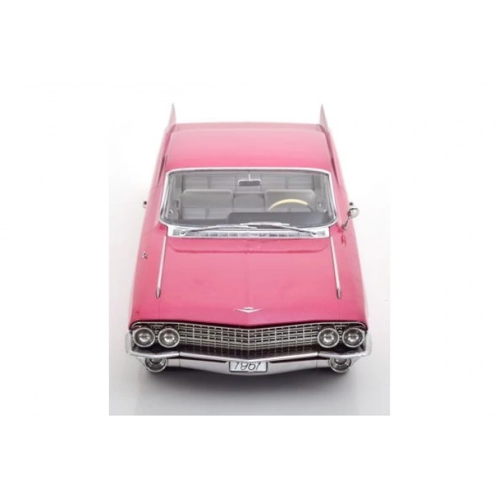 KK SCALE 1/18 Cadillac Coupe DeVille Series 62 1961 Rose Metallic