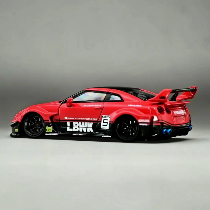 CM Model 1/64 Nissan 35GT-RR LBWK Super Silhouette Finished Product