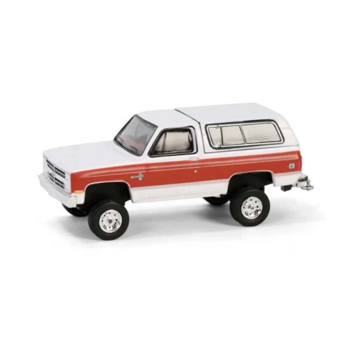Greenlight 1/64 All-Terrain Series 16- 1984 Chevrolet K5 Blazer Silverado