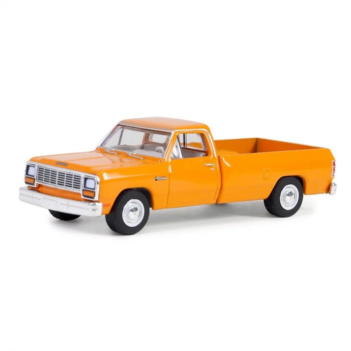 Greenlight 1/64 Blue Collar Collection Series 13- 1982 Dodge Ram D-250 Pickup