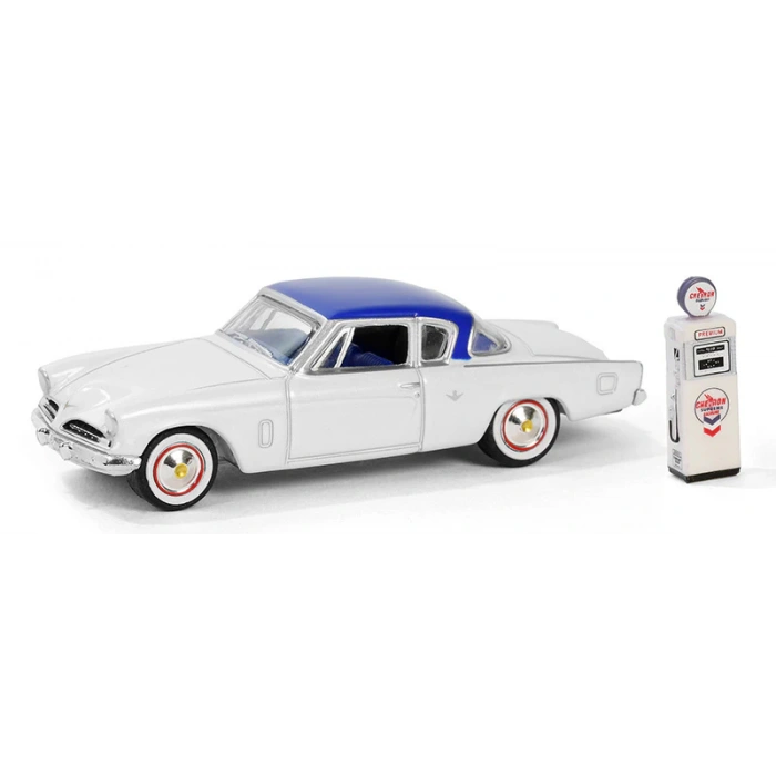 Greenlight 1/64 The Hobby Shop Series 16 - 1954 Studebaker Commander Starliner with Vintage