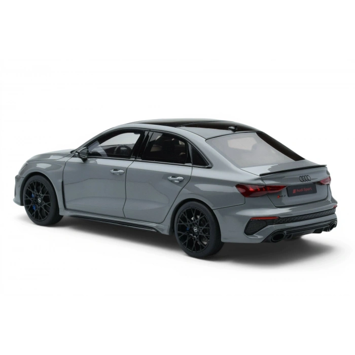 Gt Spirit GT885 1/18 Audi RS 3 Sedan Performance Edition 2022