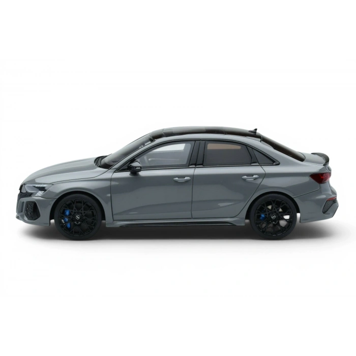 Gt Spirit GT885 1/18 Audi RS 3 Sedan Performance Edition 2022