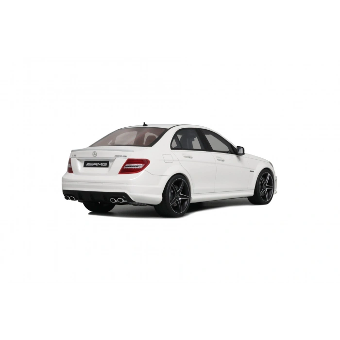 Gt Spirit GT928 1/18 Mercedes Benz C63 AMG Diamond White 2007