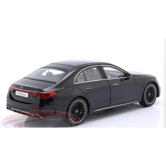 İScale 1800601 1/18 Mercedes-Benz E Class (W214) 2023 Black