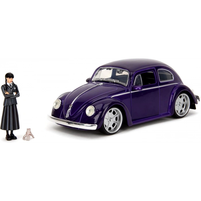 Jada 1/24 Wednesday 1972 VW Beetle with Wednesday & Thing Figures
