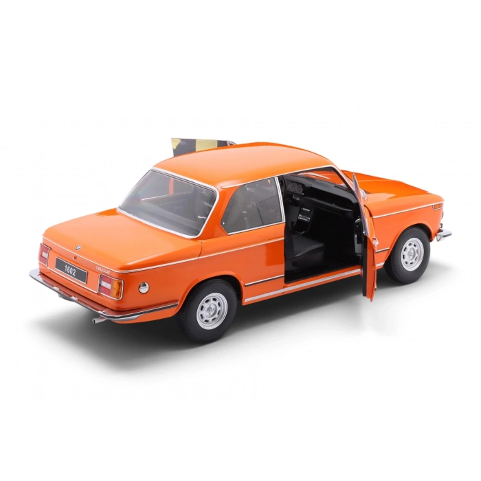 KK SCALE 120101 1/12 BMW 1602 2.Serie 1974 Orange