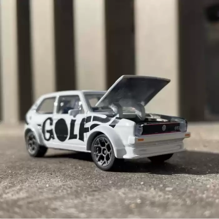 Majorette Volkswagen Deluxe Cars - Golf MK 1 White