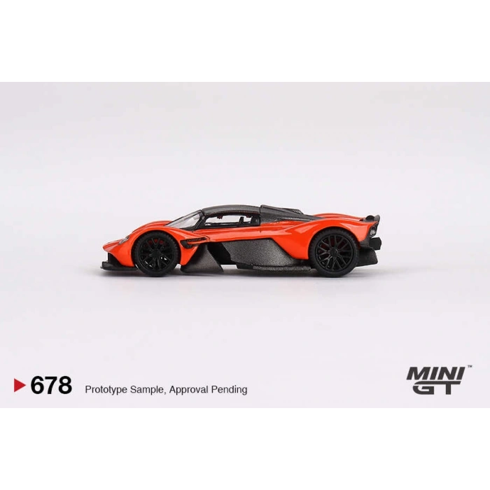 Mini GT MGT00678 1/64 Aston Martin Valkyrie Maximum Orange GT