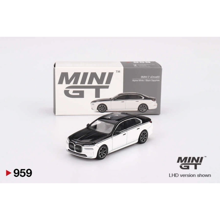 Mini GT MGT00959 1/64 BMW i7 xDrive60 Alpine White / Black Sapphire