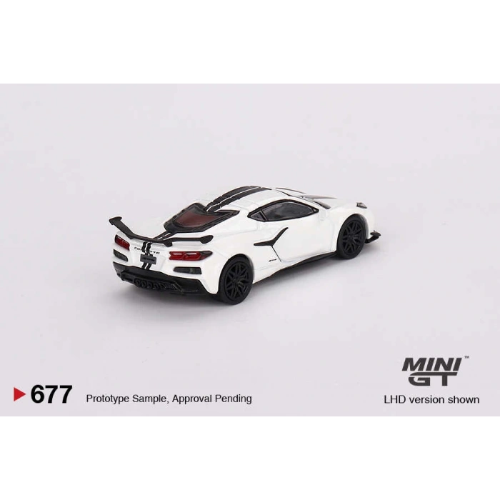 Mini GT MGT00677 1/64 Chevrolet Corvette Z06 2023 Arctic White