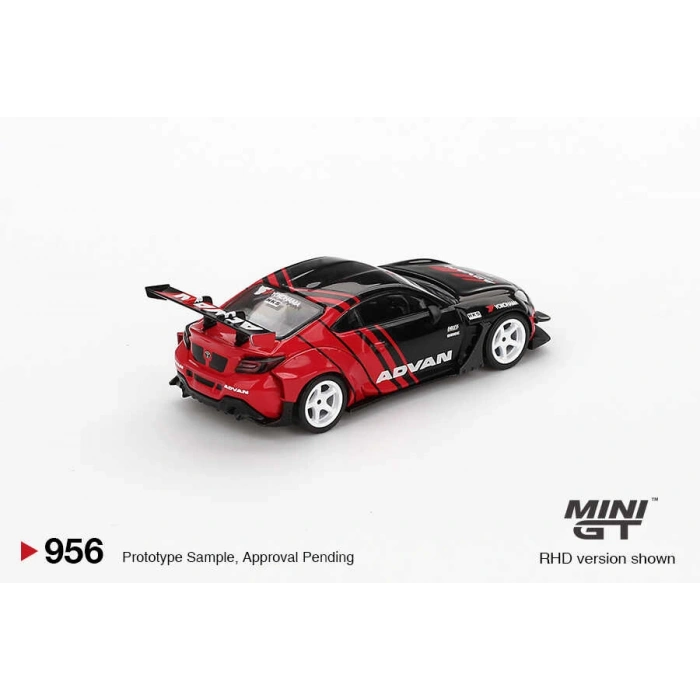 Mini GT 1/64 Toyota GR86 HKS TYPE R ADVAN 2022 Tokyo Auto Salon