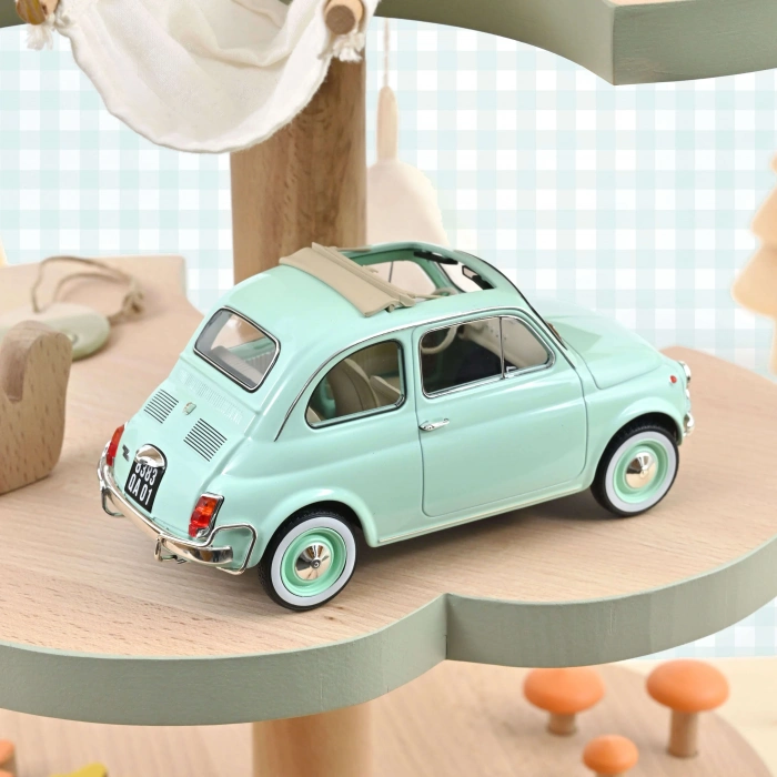Norev 1/18 Fiat 500 L 1968 Pastel Blue Birth Gift