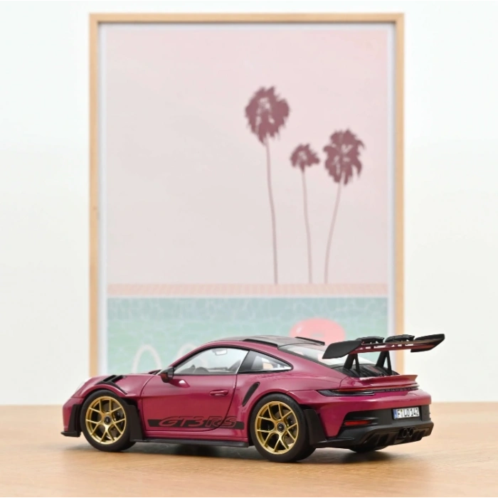 Norev 1087370 1/18 Porsche 911 GT3 RS, Weissach Pack 2022 Ruby Star