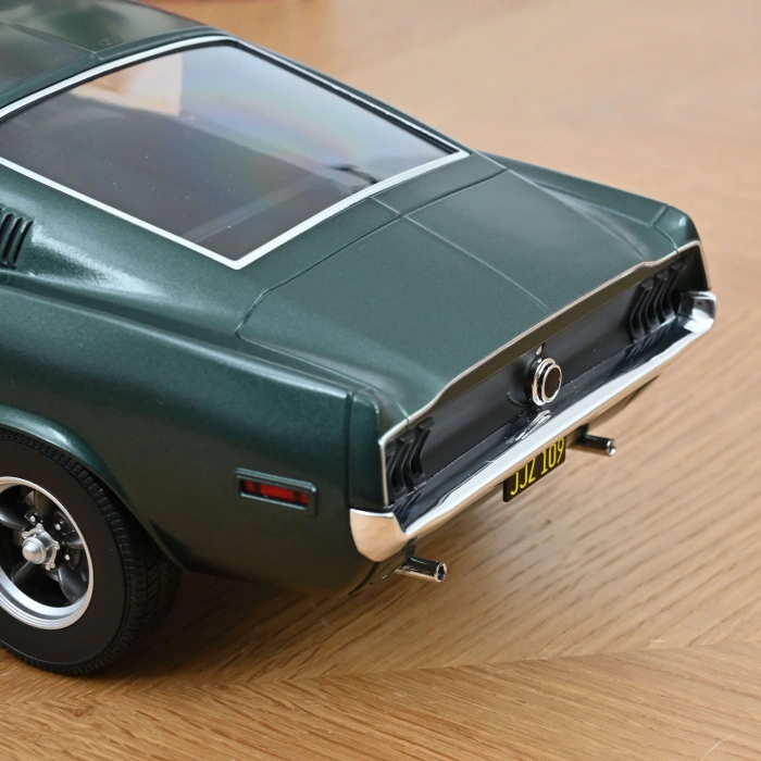 Norev 122702 1/12 Ford Mustang Fastback 1968 Satin Green Metallic