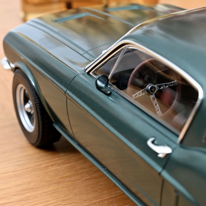 Norev 122702 1/12 Ford Mustang Fastback 1968 Satin Green Metallic