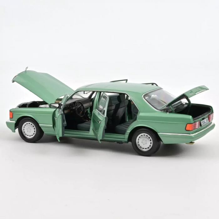 Norev 183469 1/18 Mercedes-Benz 560 SEL 1991 Light Green Metallic