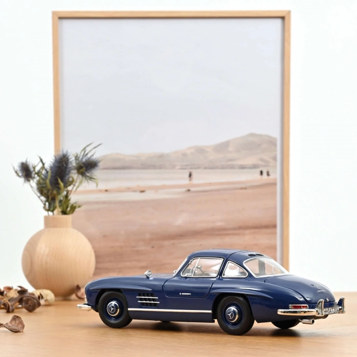 Norev 183852 1/18  Mercedes-Benz 300 SL 1954 Blue