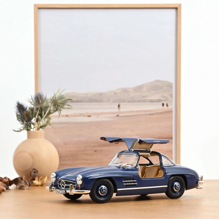 Norev 183852 1/18  Mercedes-Benz 300 SL 1954 Blue