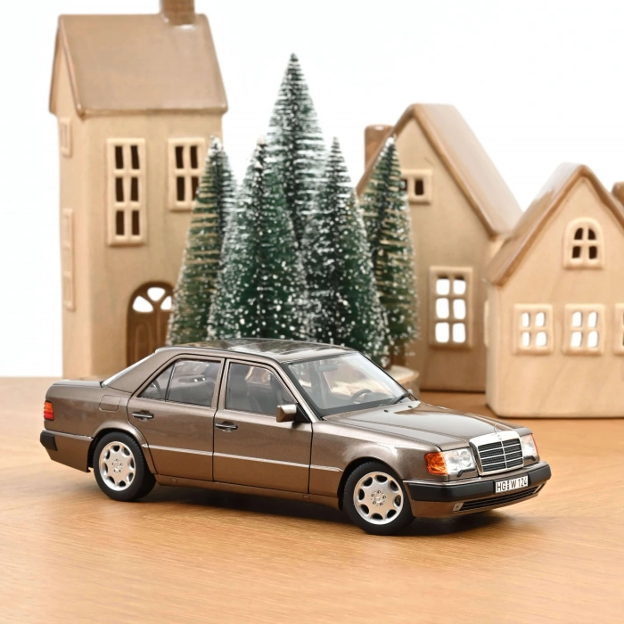 Norev 183954 1/18 Mercedes-Benz 500 E 1990 Impala Metallic