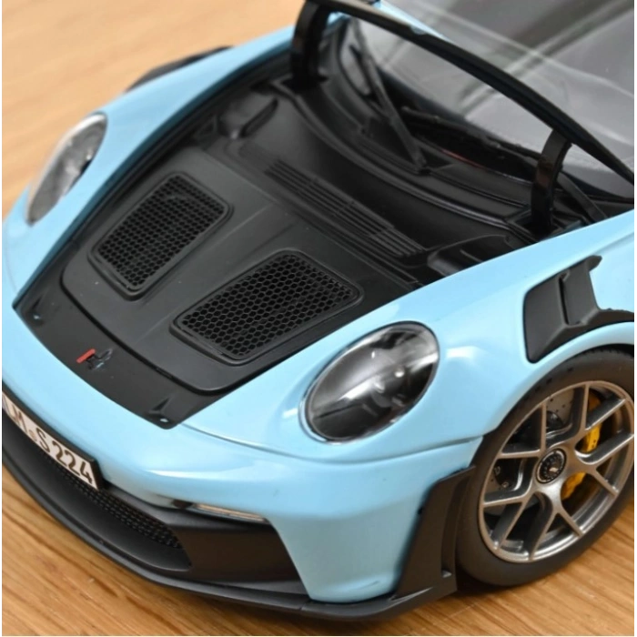 Norev 187367 1/18 Porsche 911 GT3 RS, Weissach Pack 2022 Light Blue