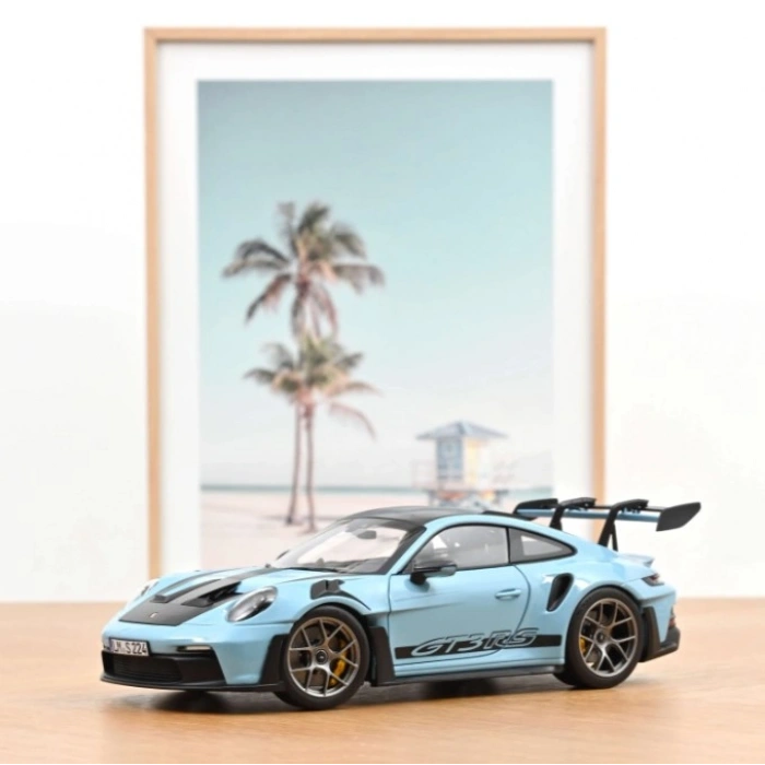 Norev 187367 1/18 Porsche 911 GT3 RS, Weissach Pack 2022 Light Blue