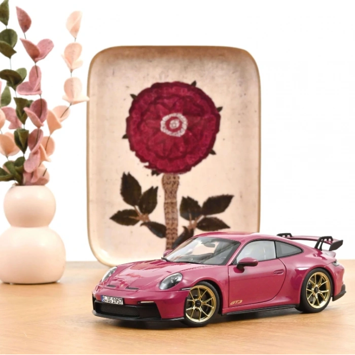 Norev 187381 1/18 Porsche 911 GT3 (992) 2021 Ruby Star Neo