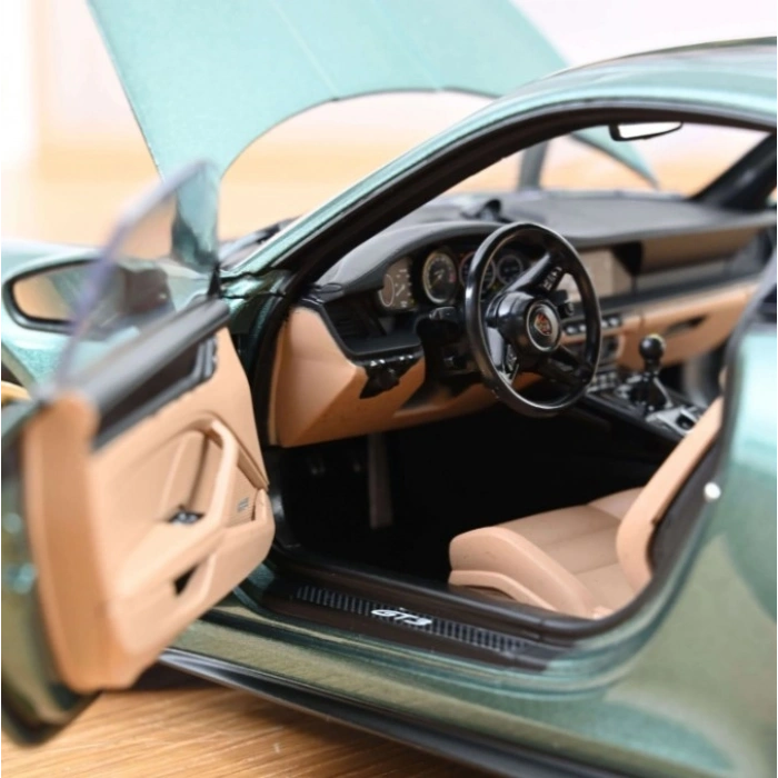 Norev 187382 1/18 Porsche 911 GT3 Touring Pack 2021 Vert Malachite