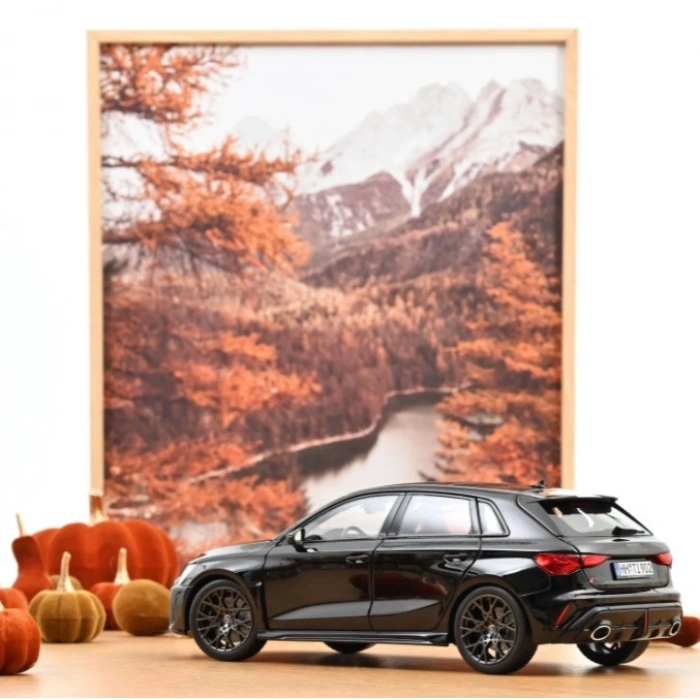 Norev 188388 1/18 Audi RS 3 2025 Myth Black