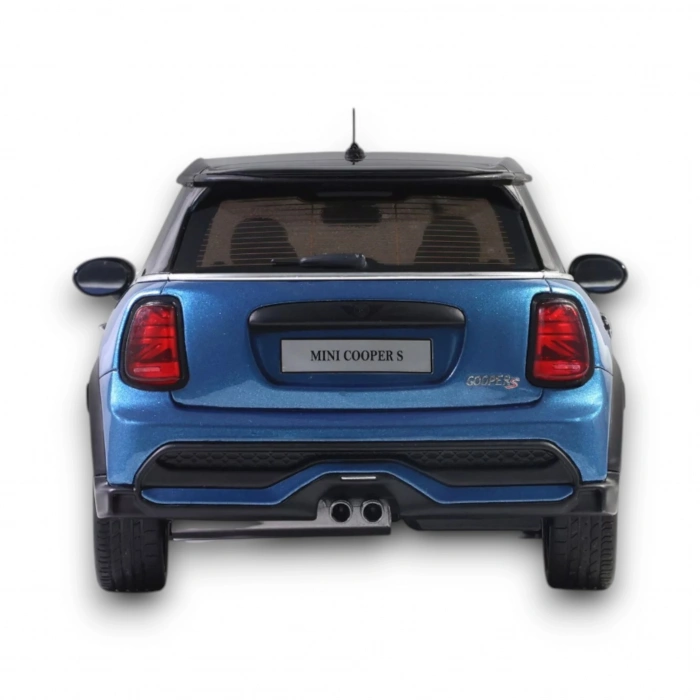 Otto Models OT982 1/18 Mini Cooper S Island Blue + White Stripes 2021