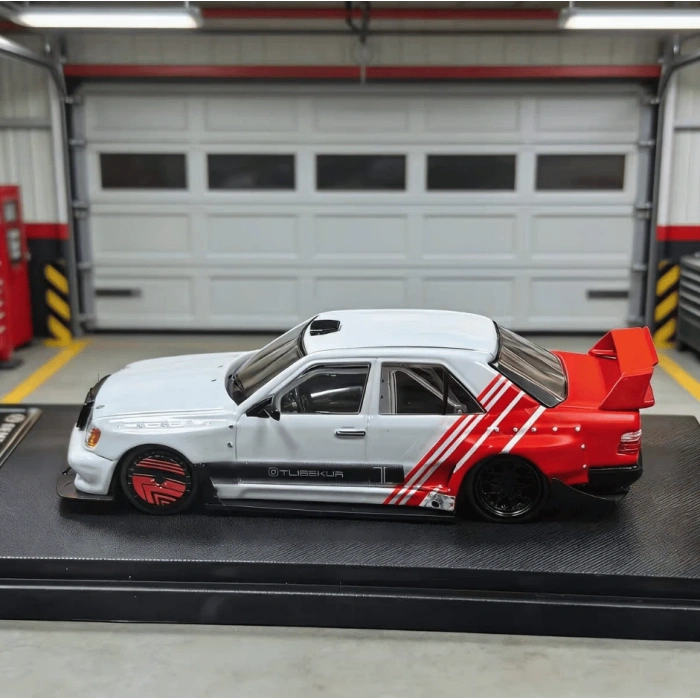 Rhino Model 1/64  Mercedes Benz 190E w124 White Red Stripe