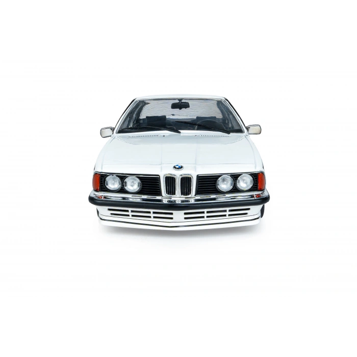 Solido S1810304 1/18 BMW 635 CSI – 1984