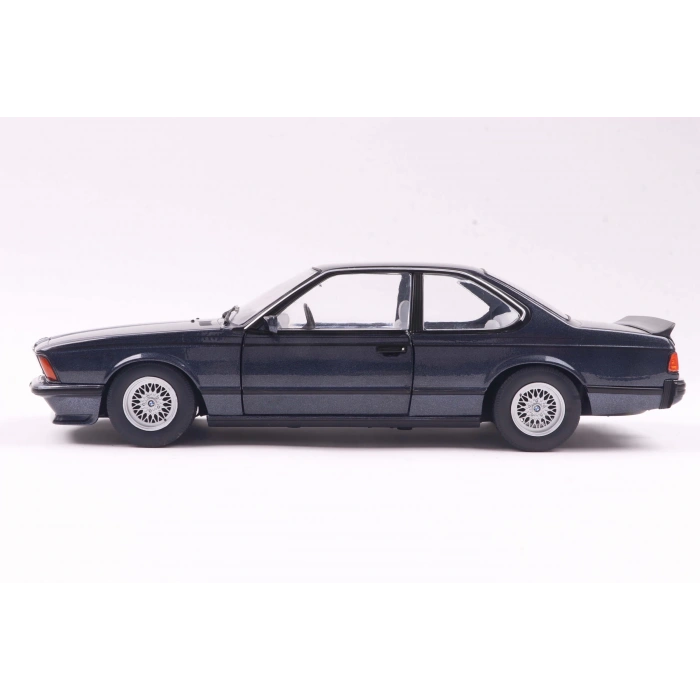 Solido S1810306 1/18 BMW 635 CSI – Macau Blue – 1984