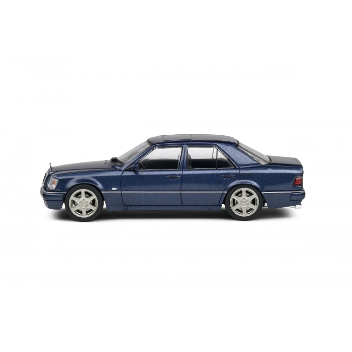 Solido S4313203 1/43 Mercedes-Benz W124 E60 AMG – Nautical Blue – 1994