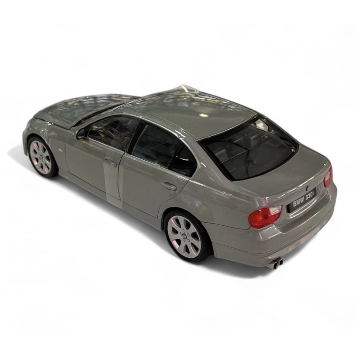 Welly 1/24 BMW 330i