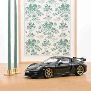 Norev 1/18 Porsche Cayman GT4 RS w/Weissach Pack 2023 Brewster Green