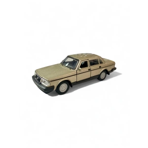 Welly 1/36 Volvo 240 CL (Çek Bırak)