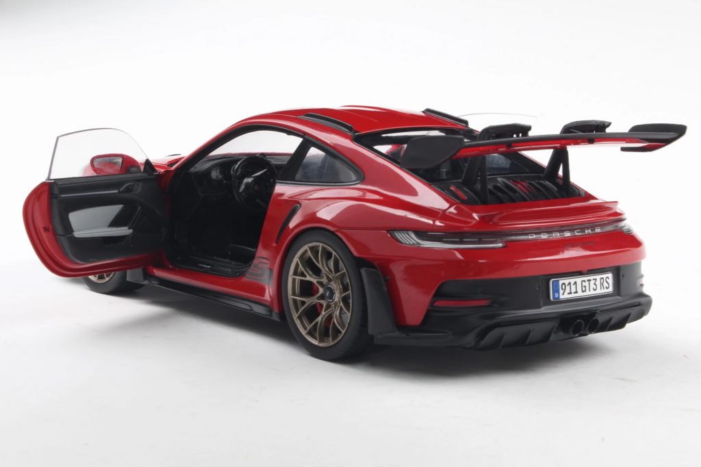 Solido präsentiert preiswerte Porsche 911 Carrera 3.2