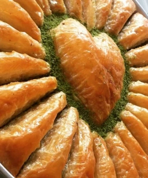 1 Tepsi Aşk İlanı Baklavası