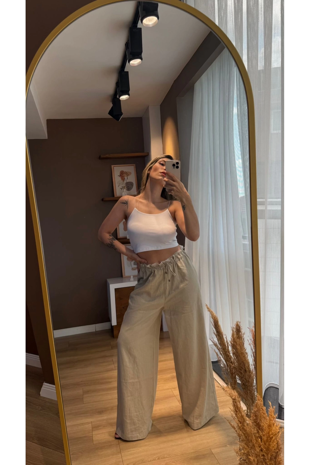 Beyaz Lastikli Crop