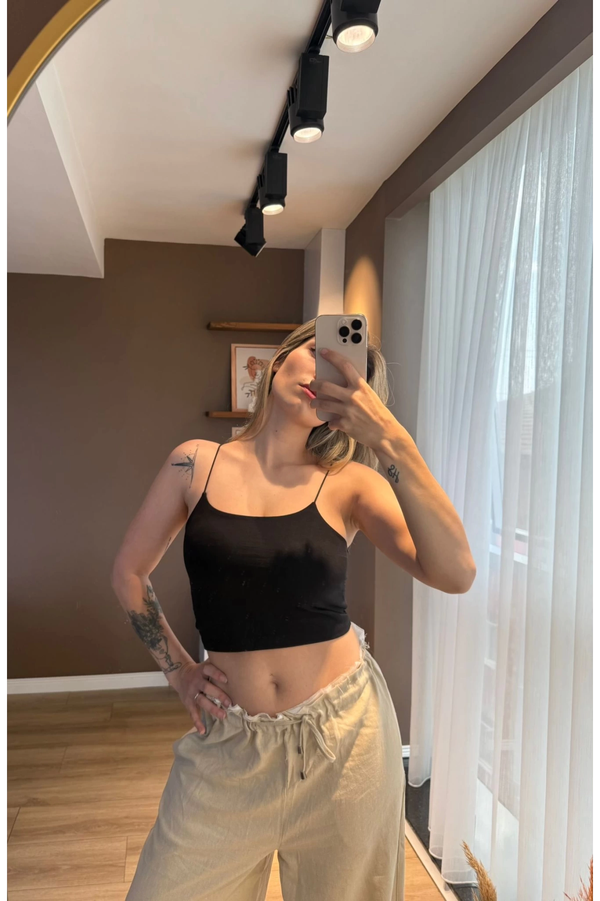 Siyah Lastikli Crop