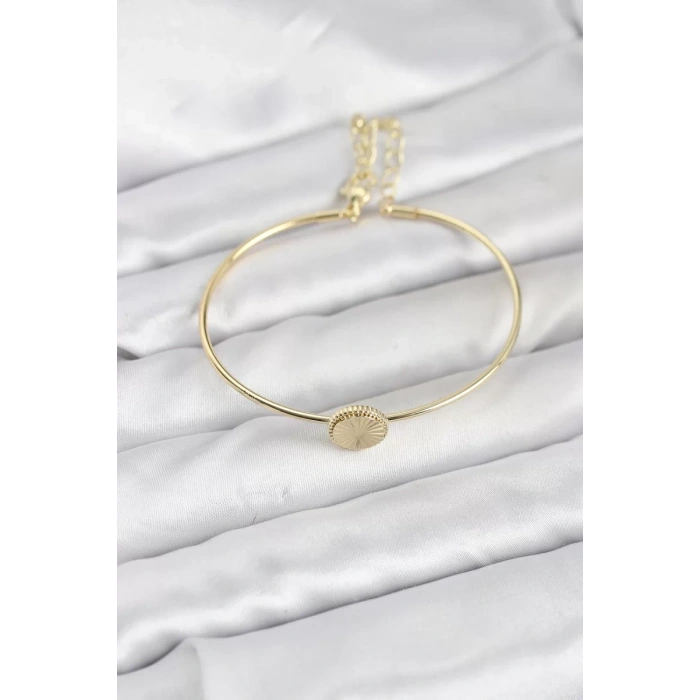 Gold Renk Pirinç Model Kadın Bileklik - TJ-BB8234