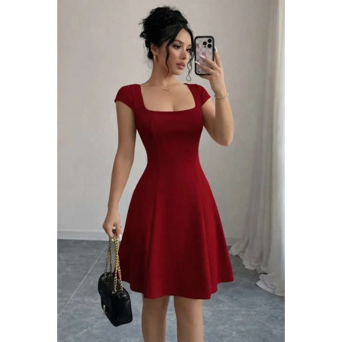 Kadın Kısa Kollu Kare Yakalı Kısa Ithal Krep Elbise