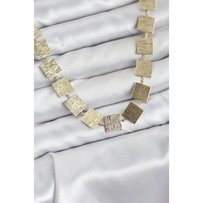 Kare Plaka Model Gold Renk Kadın Kolye 5886