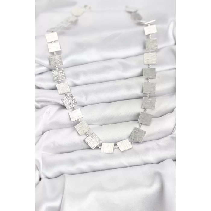 Kare Plaka Model Gümüş Renk Kadın Kolye - TJ-BKO10824