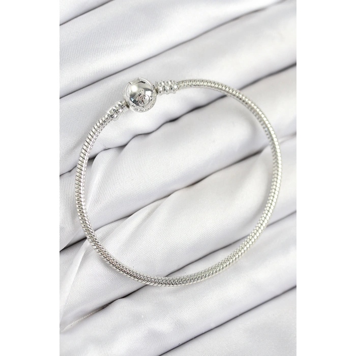 Pirinç Charm Topcuk Model Gümüş Renk Kadın Bileklik 5886