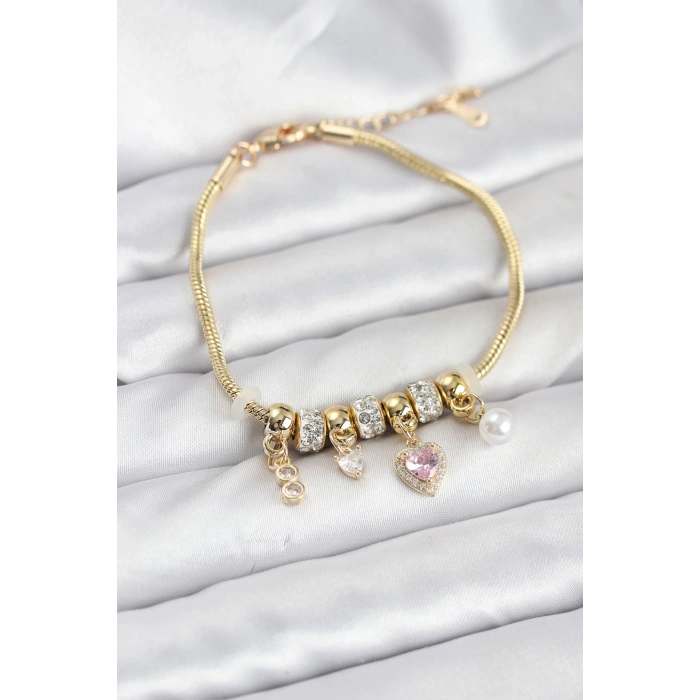 Pirinç Gold Renk Pembe Kalp Charmlı Kadın Bileklik 5886