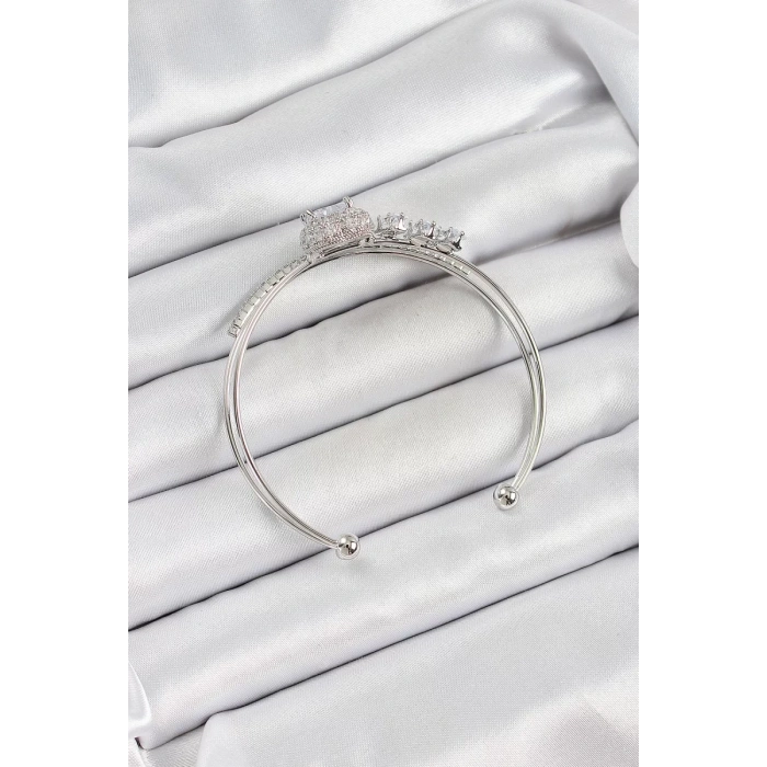 Pirinç Gümüş Renk Kalpli Zirkon Taşlı Kadın Bileklik - TJ-BB7065