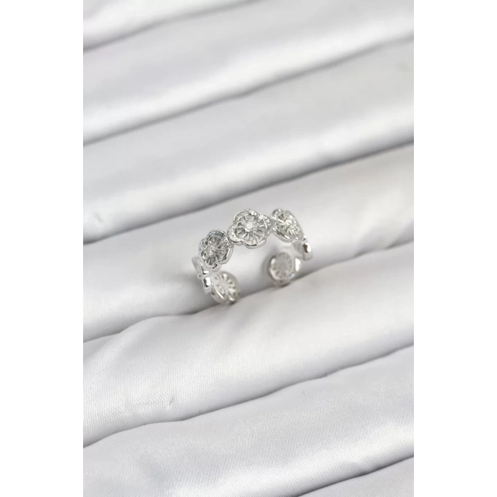 Pirinç Gümüş Renk Yonca Model Kadın Yüzük - TJ-BYK3895